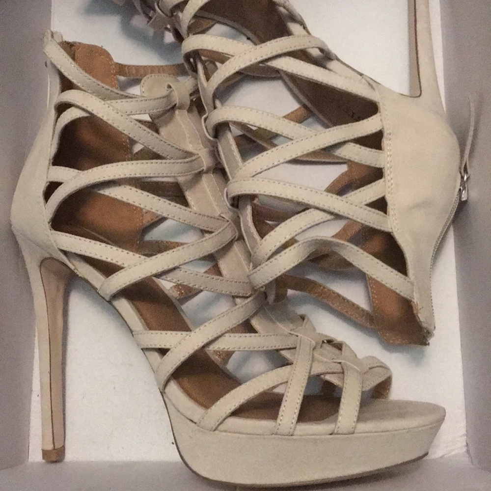Beige Just Fab heels